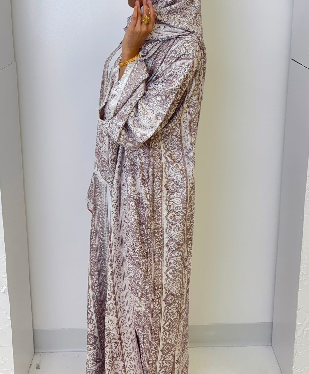 Rose Paisley Pashmina Abaya