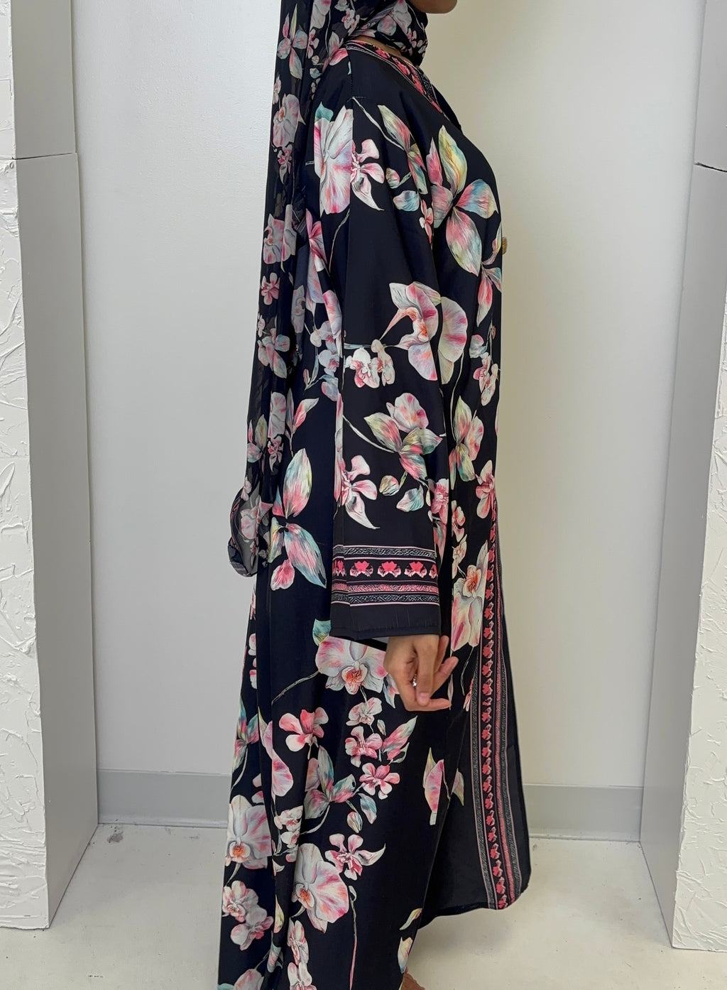 Midnight Petal Abaya