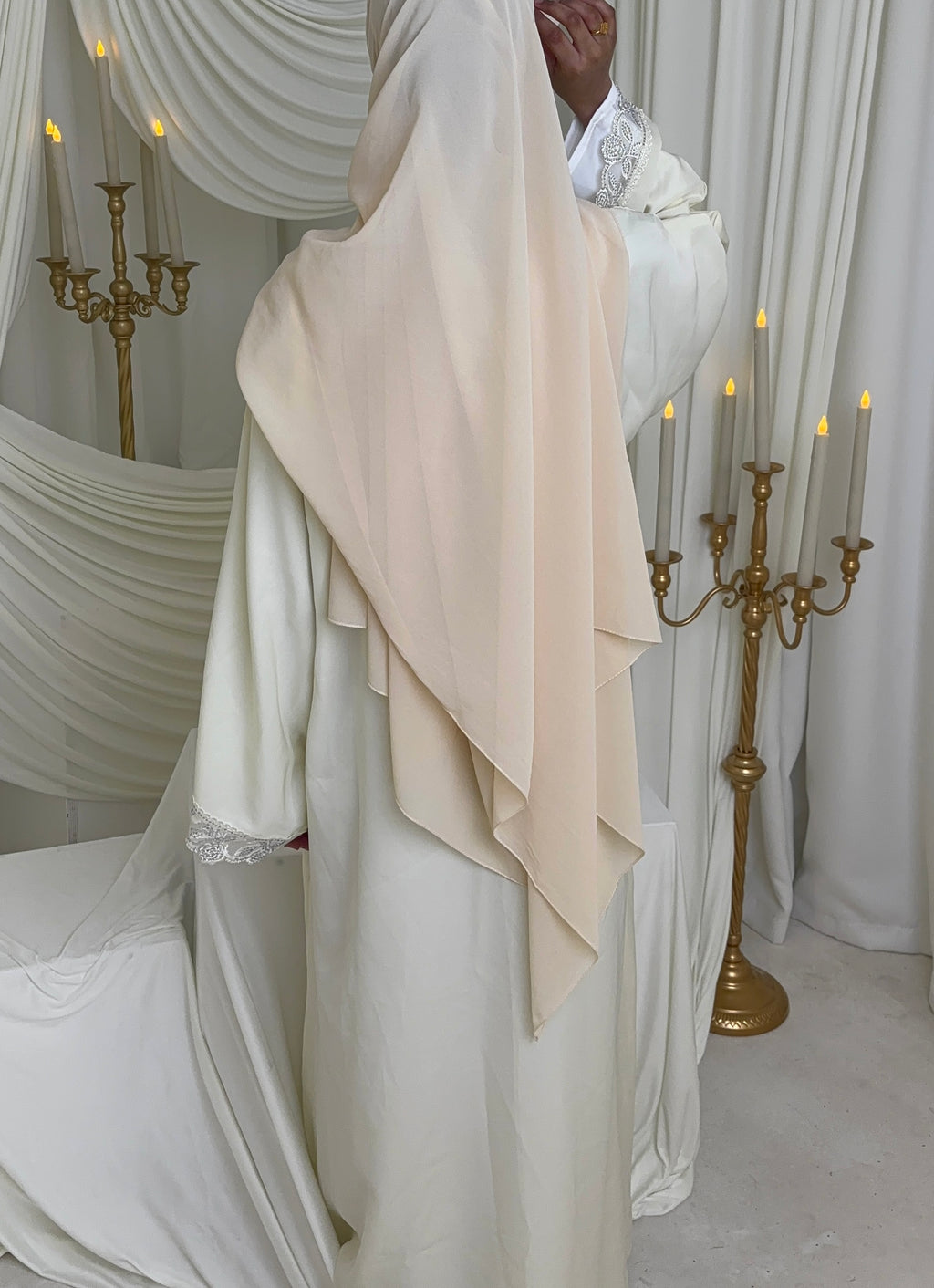 Elegant Ivory Lace Abaya